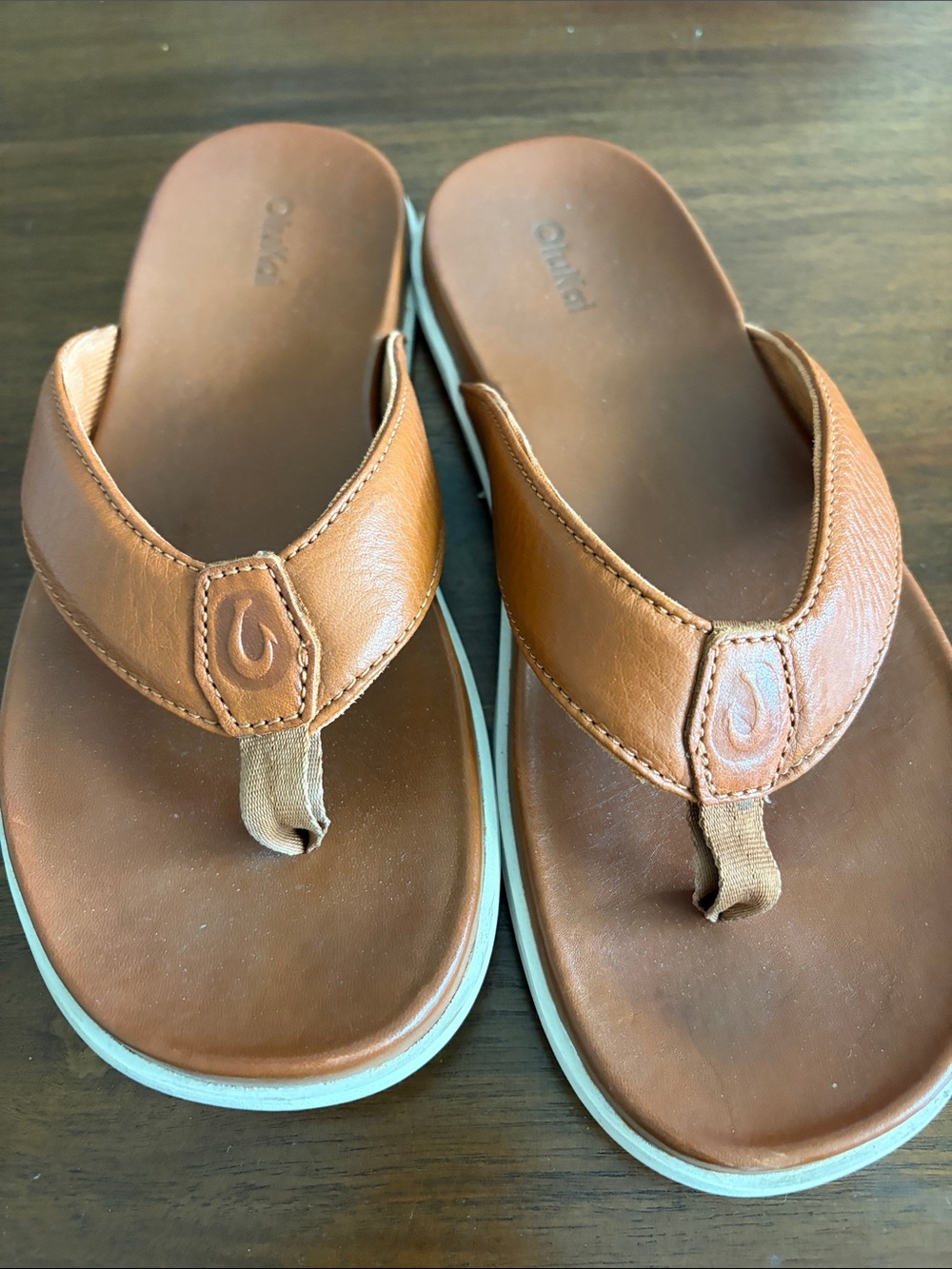 Olykai men’s  Tan Leather Thong Sandals size 10